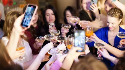 Корпоративные вечеринки в кулинарной студии "CHEFS Eatertainment"