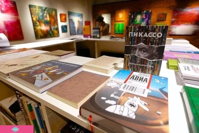 Книжная лавка в Камерном театре, Воронеж
