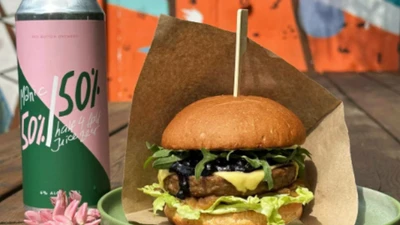 "Fruits & Veges", веганское кафе на территории центра дизайна "ArtPlay"