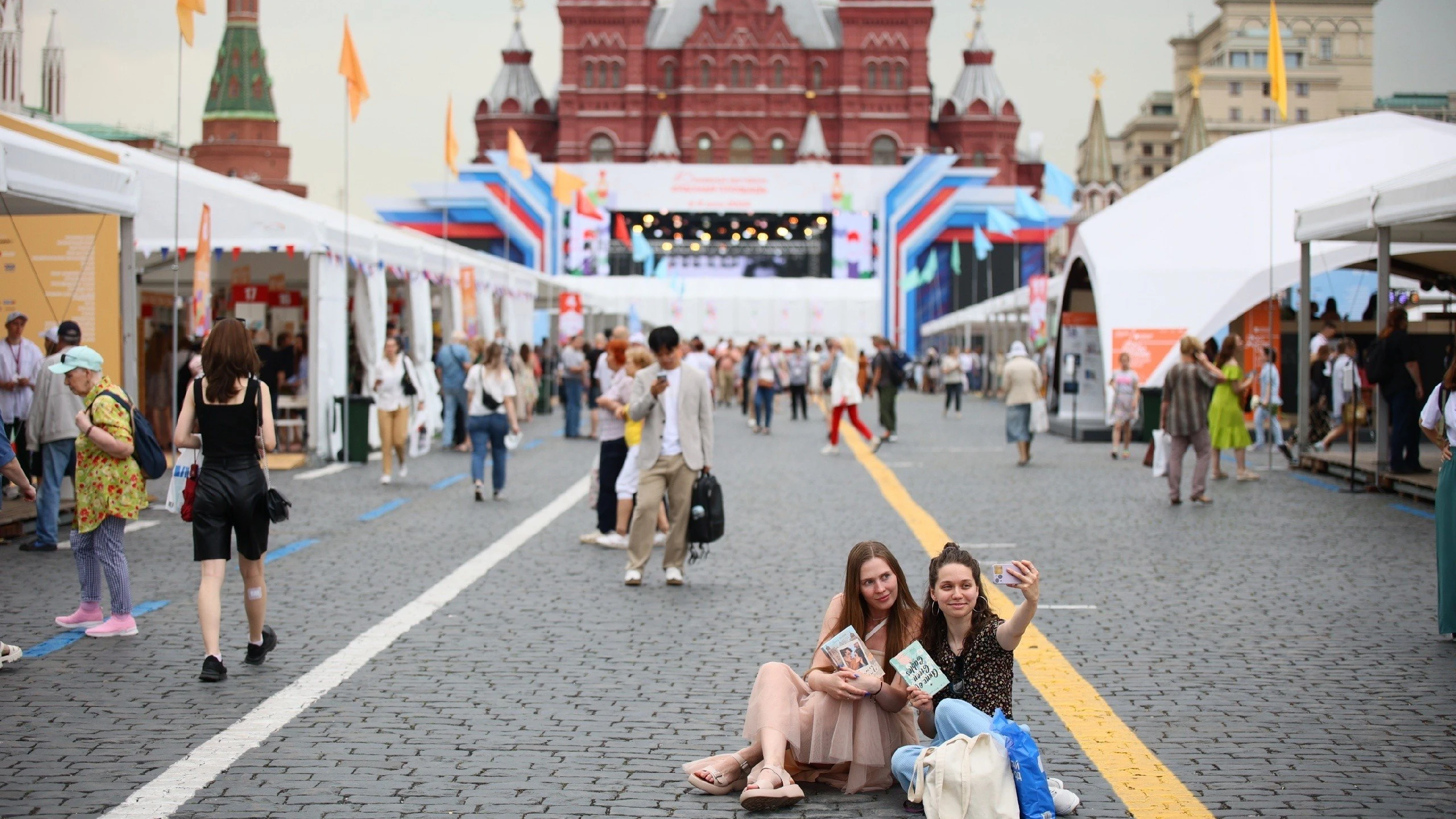 Книжный фестиваль «Красная площадь» на Красной площади