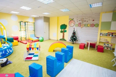 “Абрикос”, детская игровая комната на Перелета, Омск 