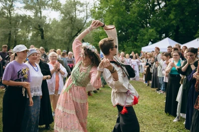 "Фолк-пикник" ко Дню России в Московском парке Победы