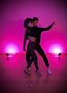 Friends Dance studio (Школа танцев)