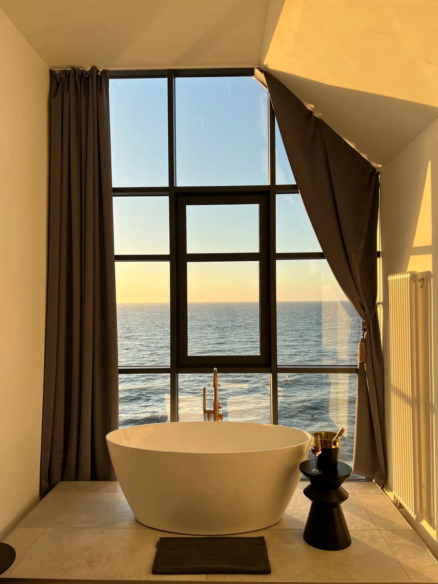 Eleven Apart (Гостиница)