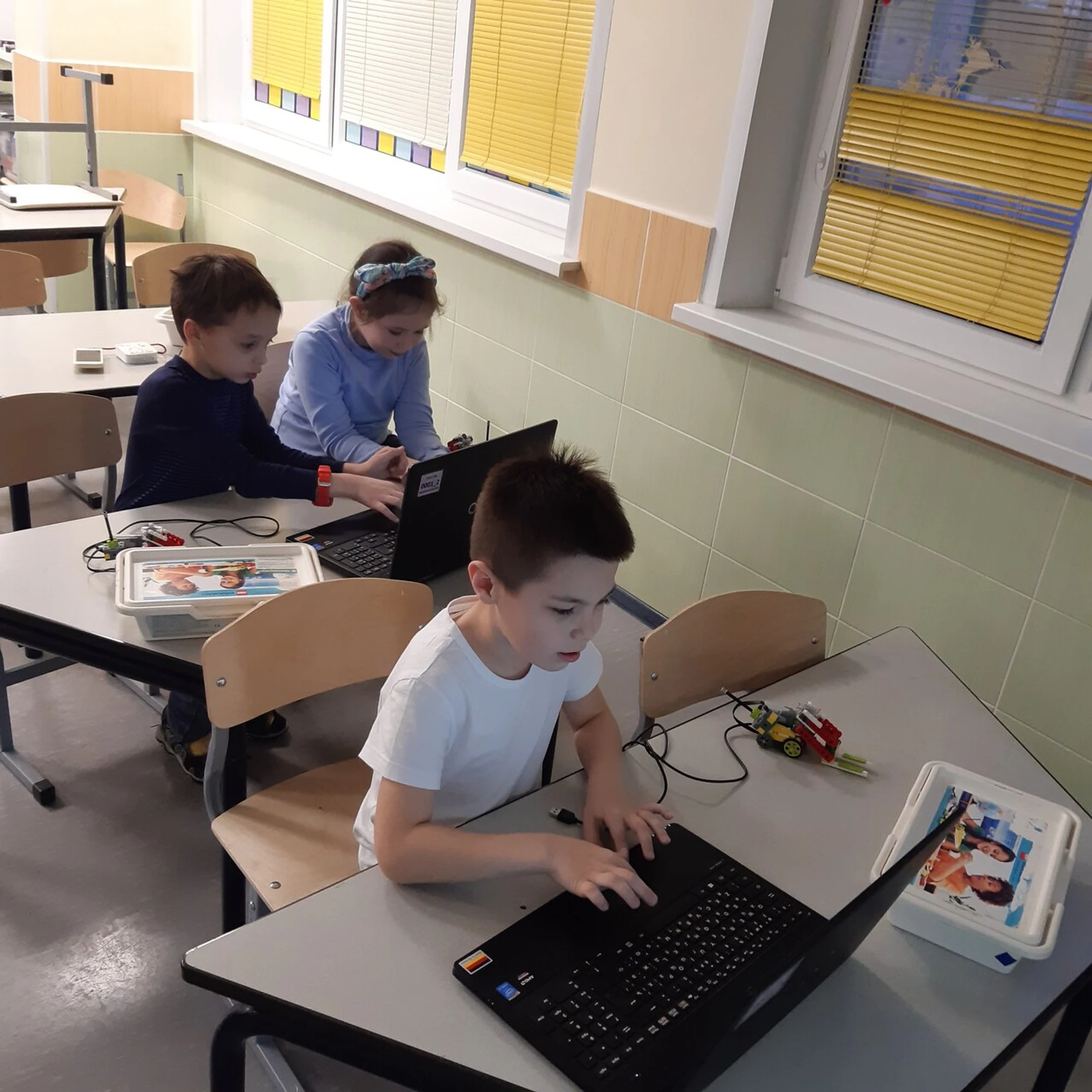 Робототехника для детей академия Роботов (Дополнительное образование )