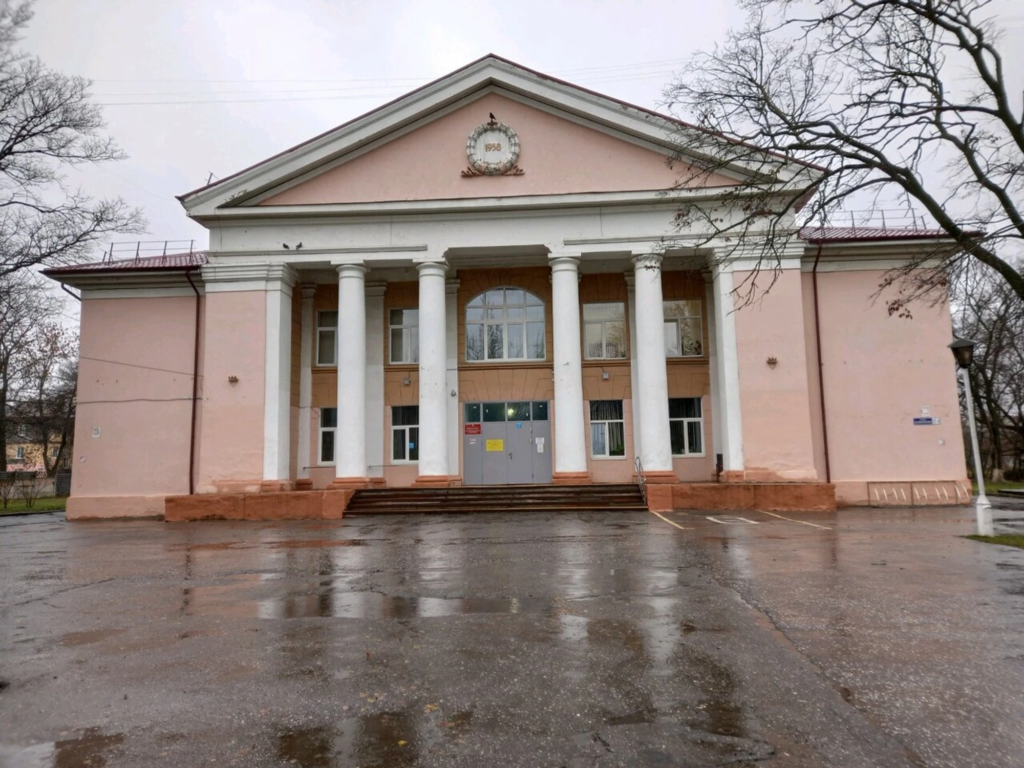 Веснушки (Клуб для детей и подростков )