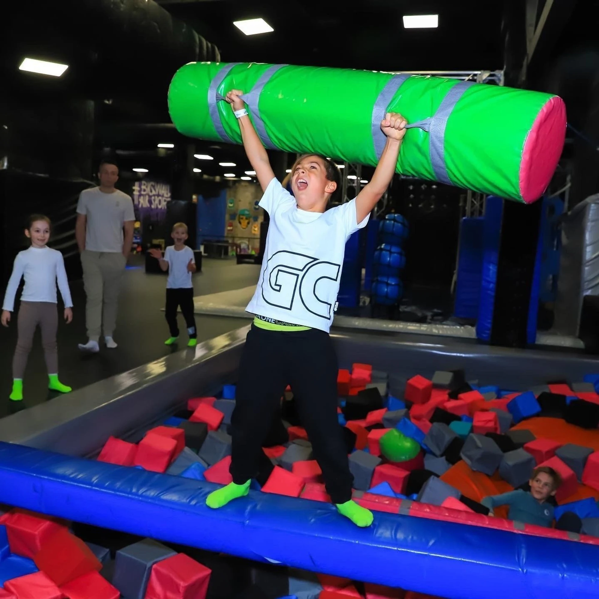 "Big Wall KIDS", скалолазные аттракционы для детей в "VEGAS Крокус Сити"