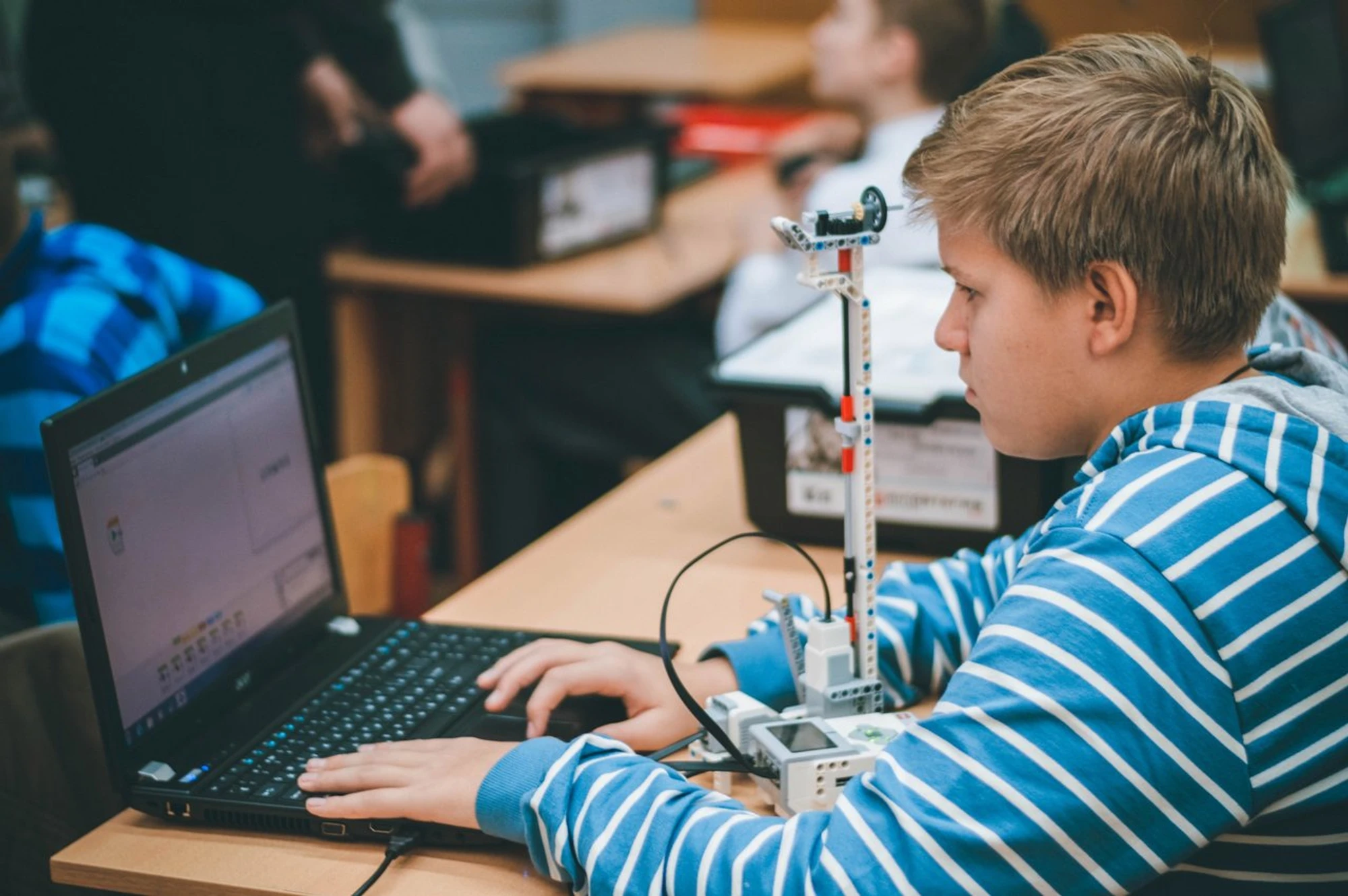 Робототехника для детей академия Роботов (Дополнительное образование )