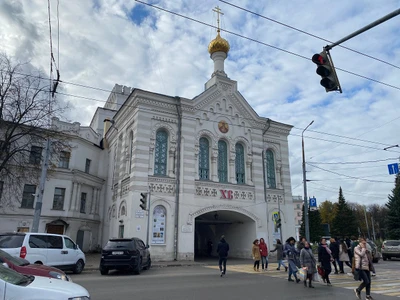 Знаменская башня с церковью Знамения