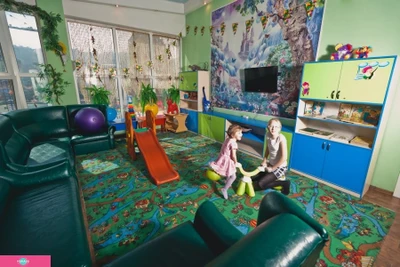 Sorrento, "Сорренто", ресторан с детской комнатой на Океанской, проведение детских праздников, шведский стол, выездное обслуживание, Владивосток 