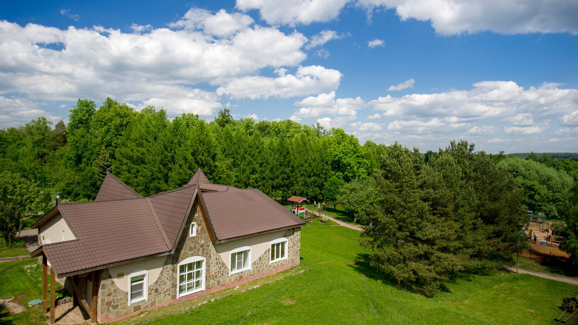 Отель Foresta/Фореста, (Загородный семейный парк-отель по системе «Все включено» в Подмосковье)