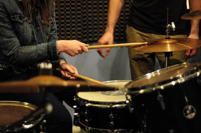 Fishbones (Музыкальное образование )