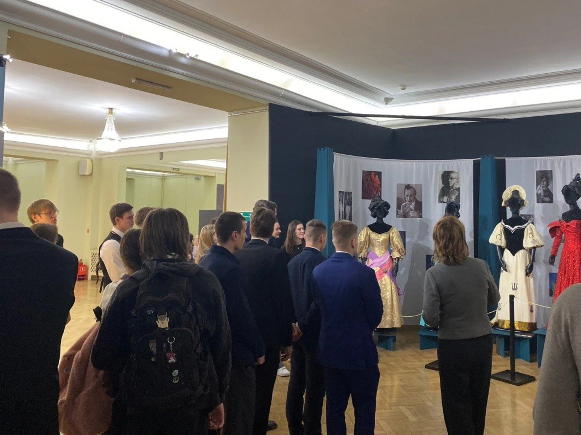 "Мифы, тайны, современность", экскурсия по закулисью Театра комедии им. Акимова