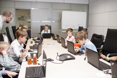 Основы графического дизайна для детей от 6 лет в детской школе искусств "СТАРТ"