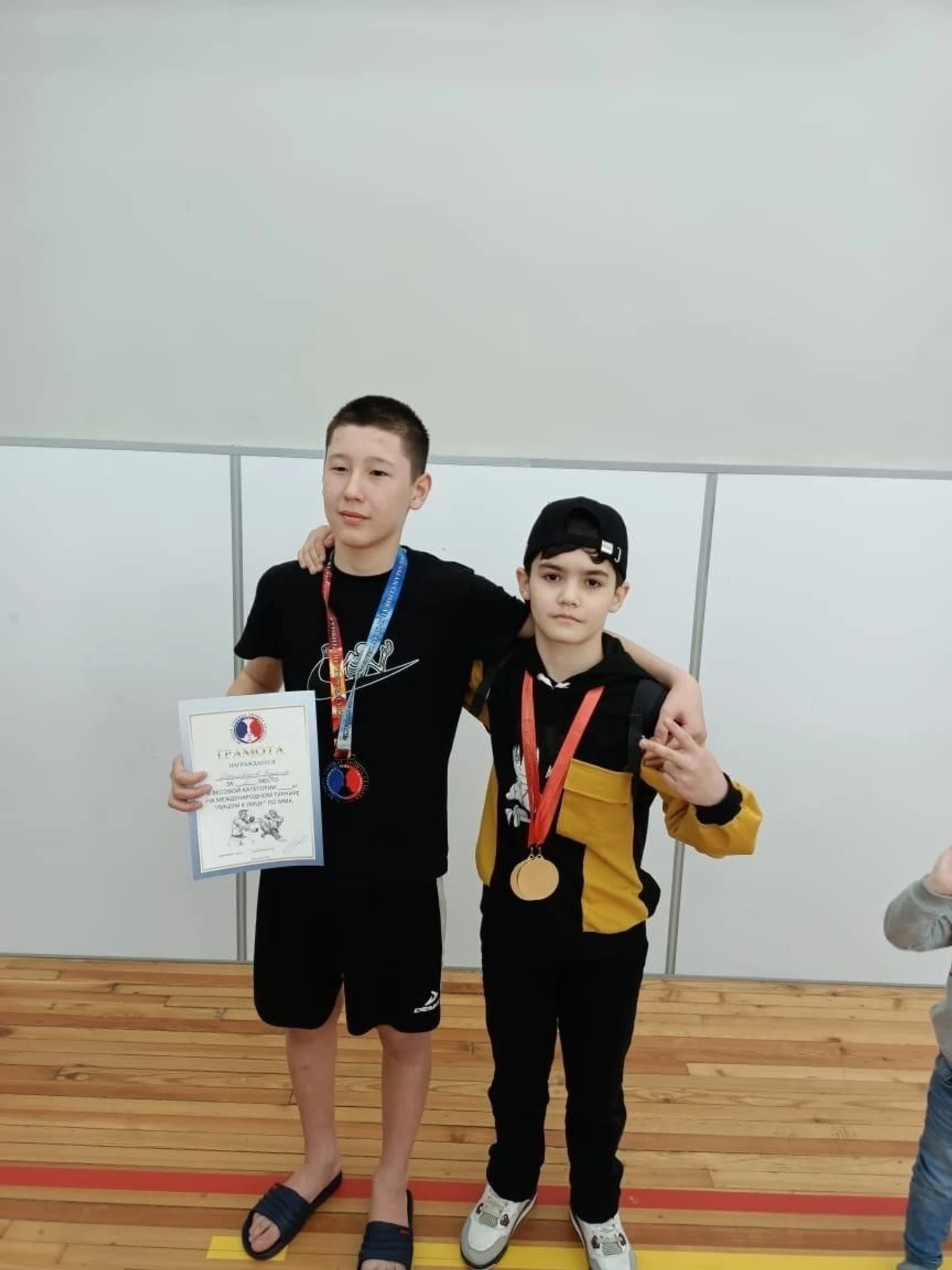 Абонемент на год со скидкой на индивидуальные тренировки в клубе "ALATAR TEAM"