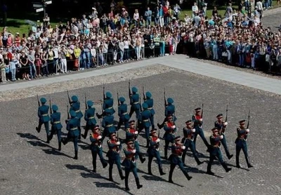 Церемония развода почетного караула Петропавловской крепости