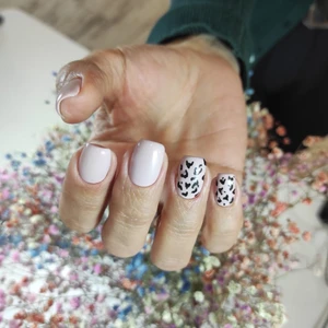 Blik nails (Ногтевая студия)