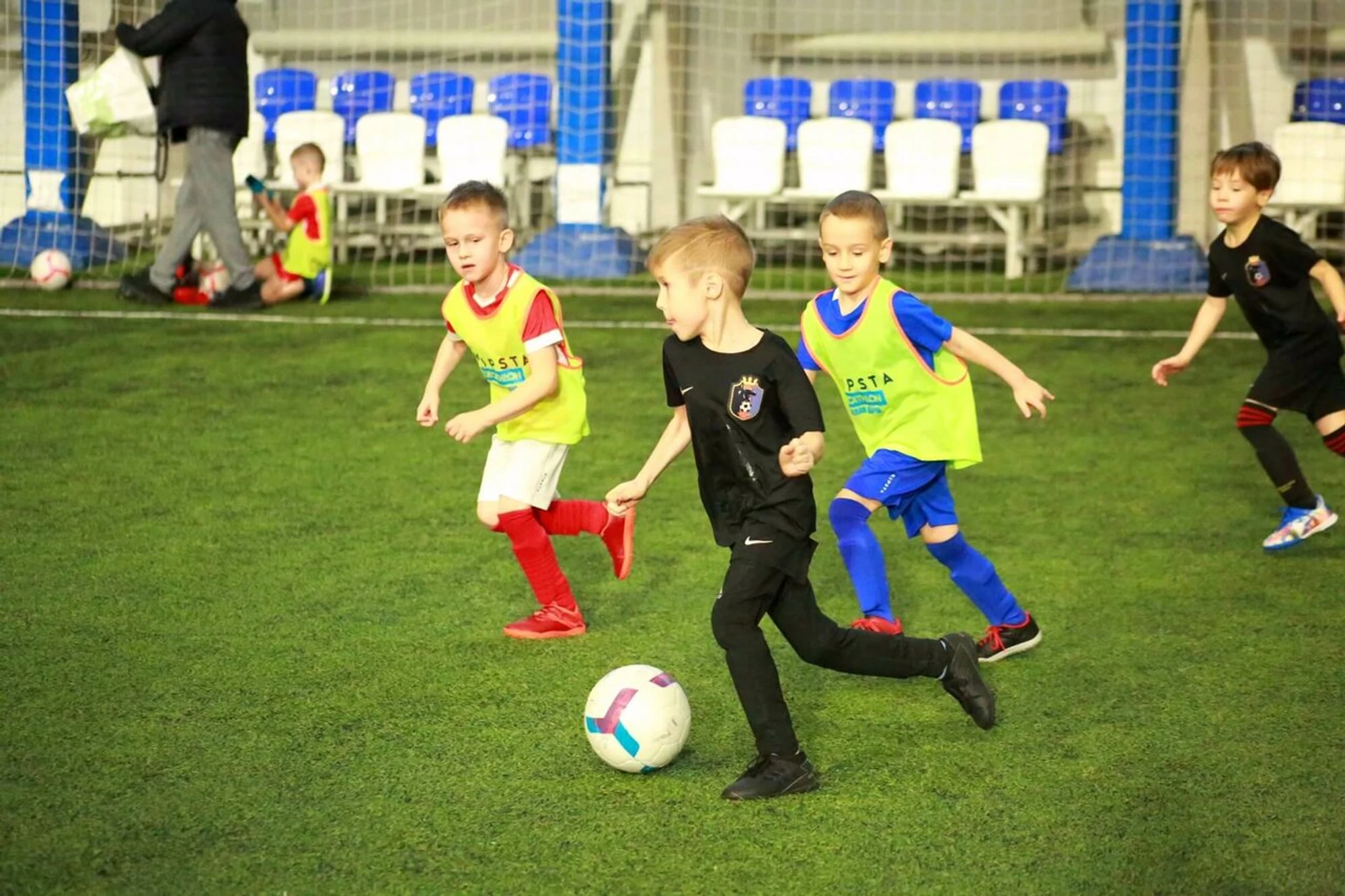 Life Football (Спортивная школа )