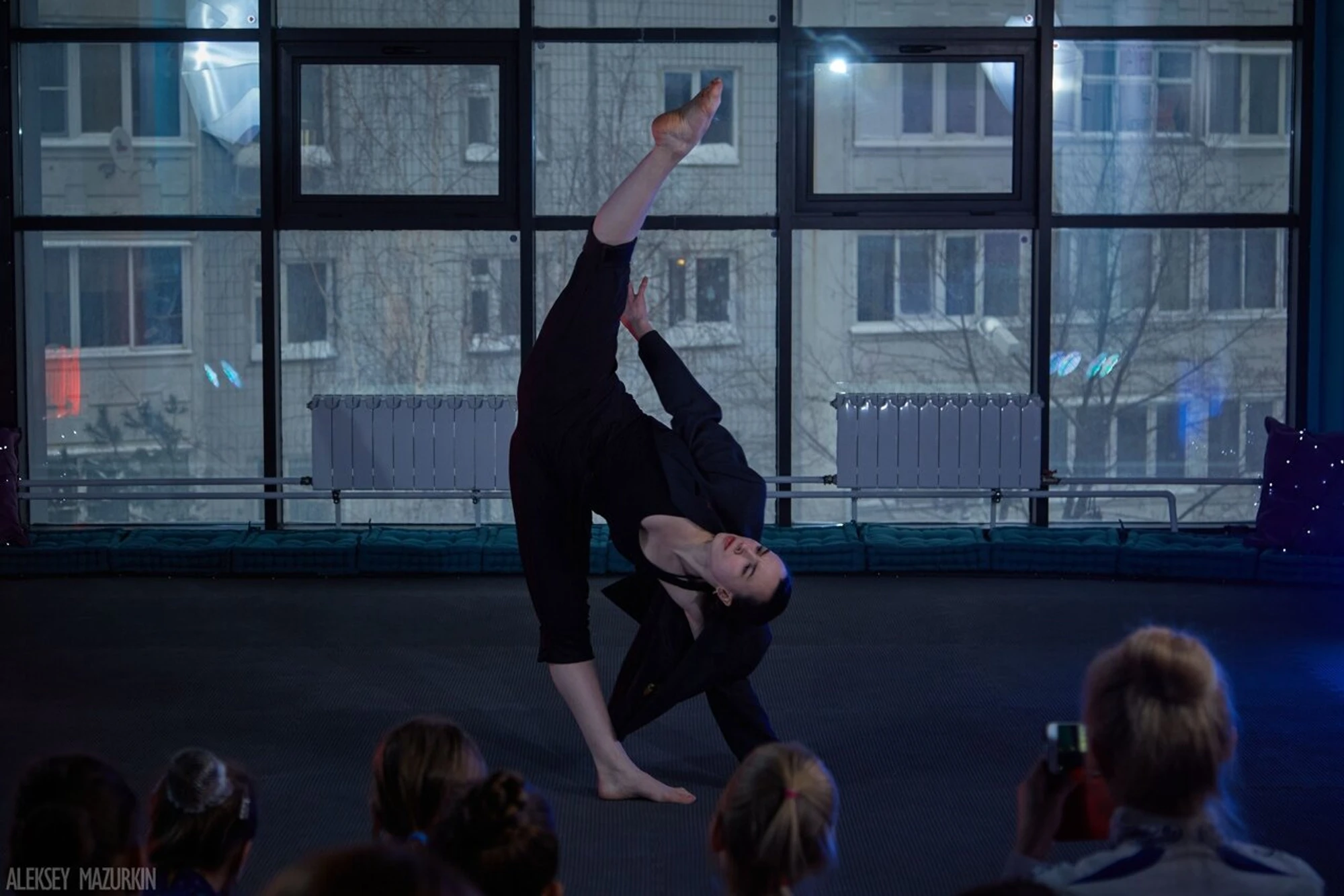 Студия воздушной гимнастики Light Air Dance (Спортивно-развлекательный центр )