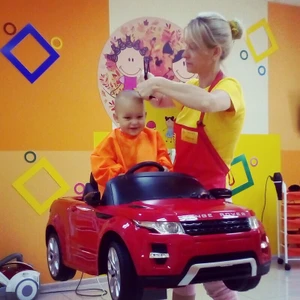 Детская парикмахерская "Весёлая расчёска" в Краснодаре