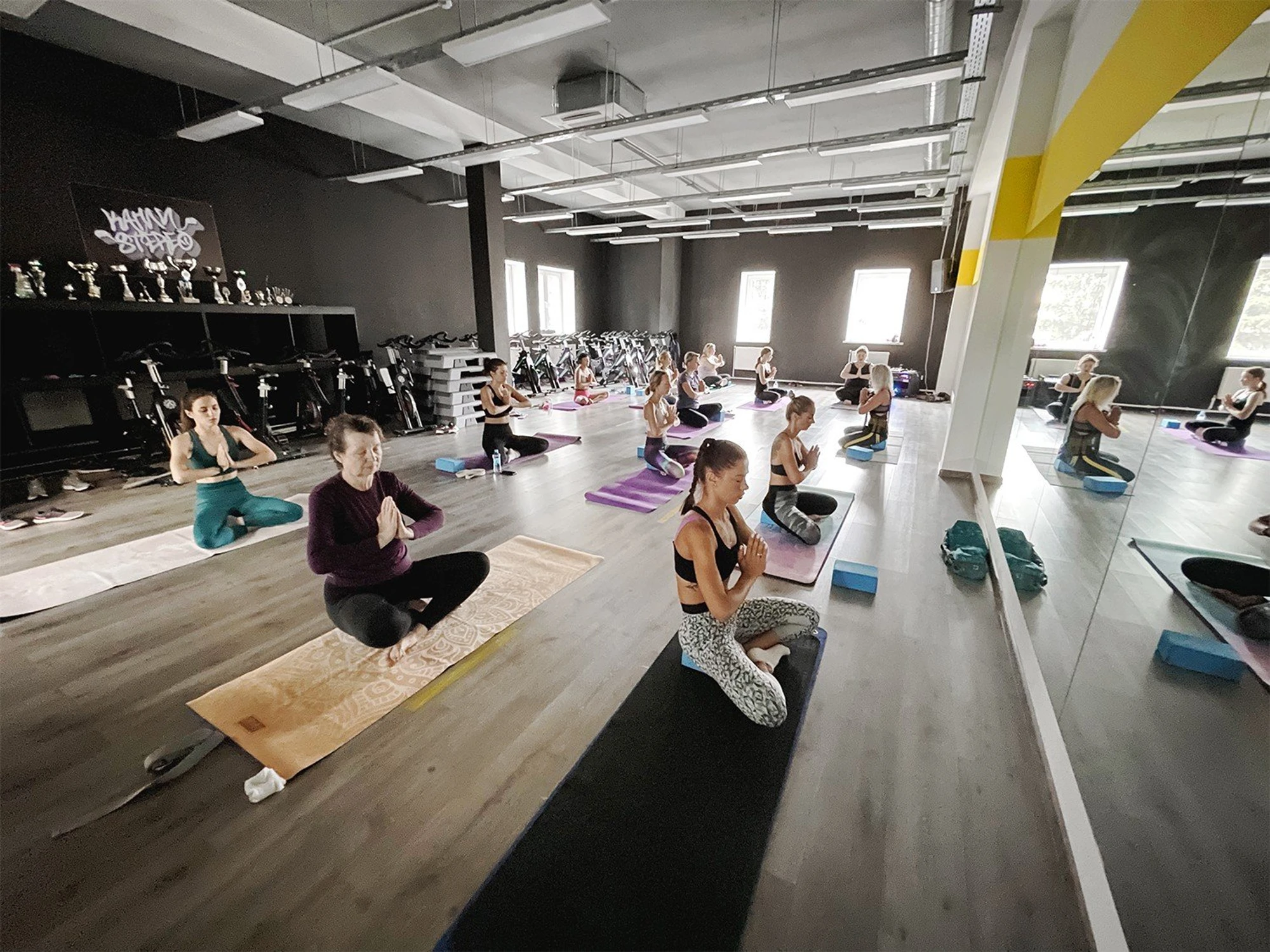 "FITNESSON", фитнес-клубы с уникальной концепцией