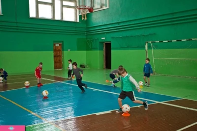 "Смена", детский футбольный клуб на Октябрьской, Омск 