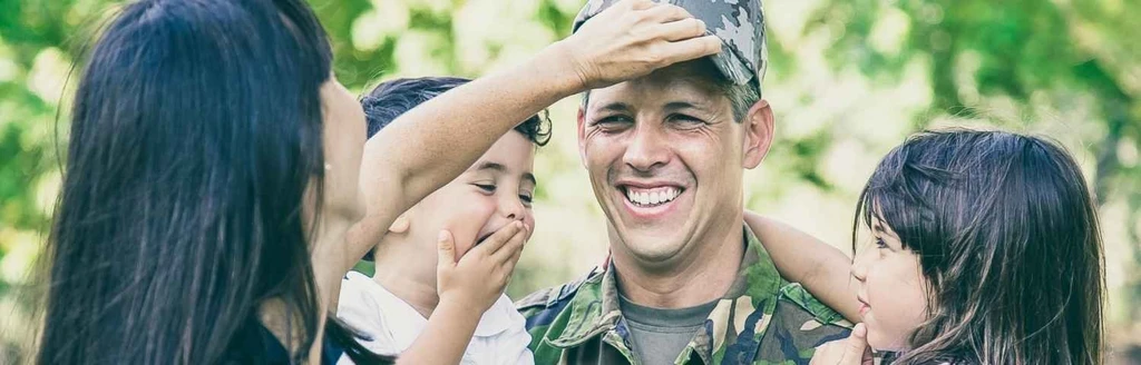 23 февраля — не только салюты: как поздравить настоящих защитников Отечества