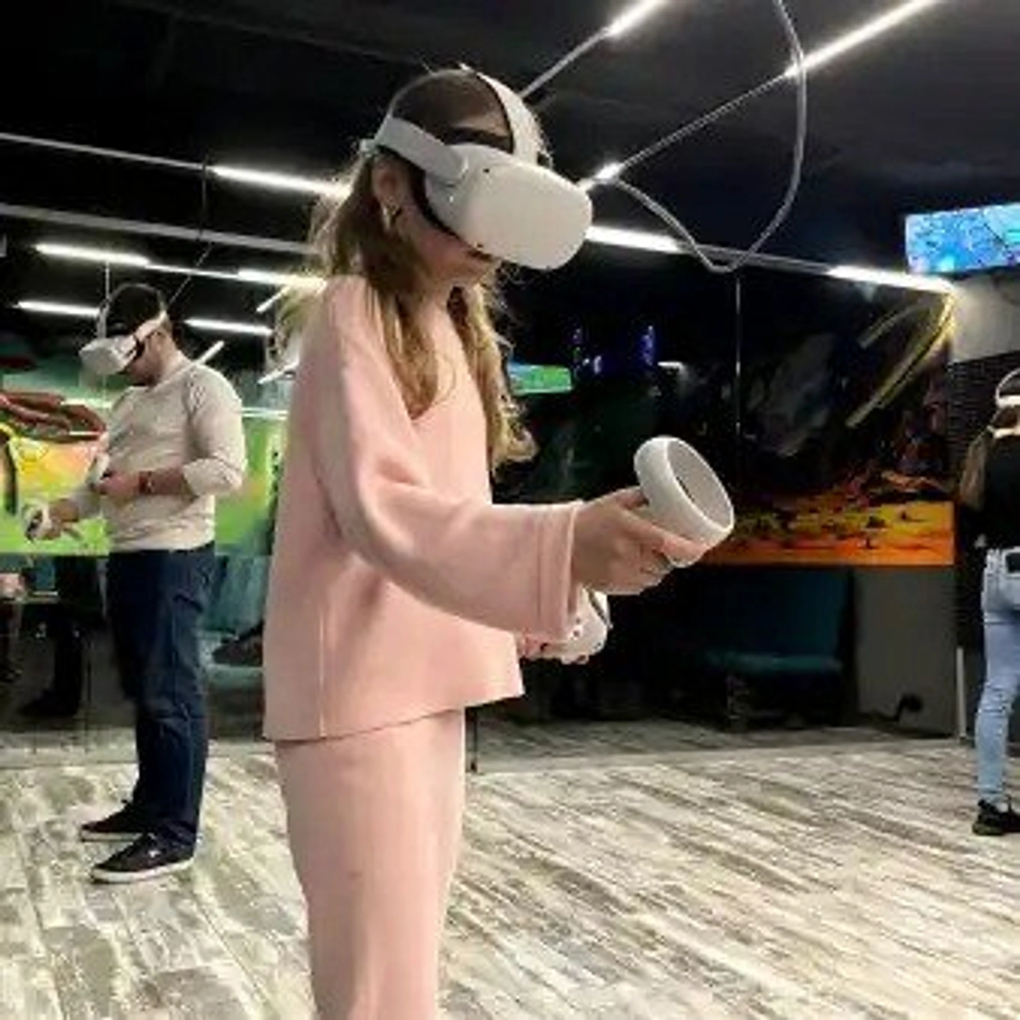 "Эра VR", клуб виртуальной реальности с антикафе и коворкингом на Молодежной