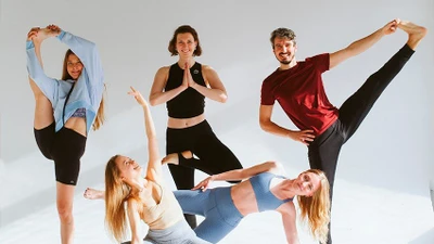 Попробуй любые 3 класса в HOLI Yoga & Cafe всего за 1800₽!