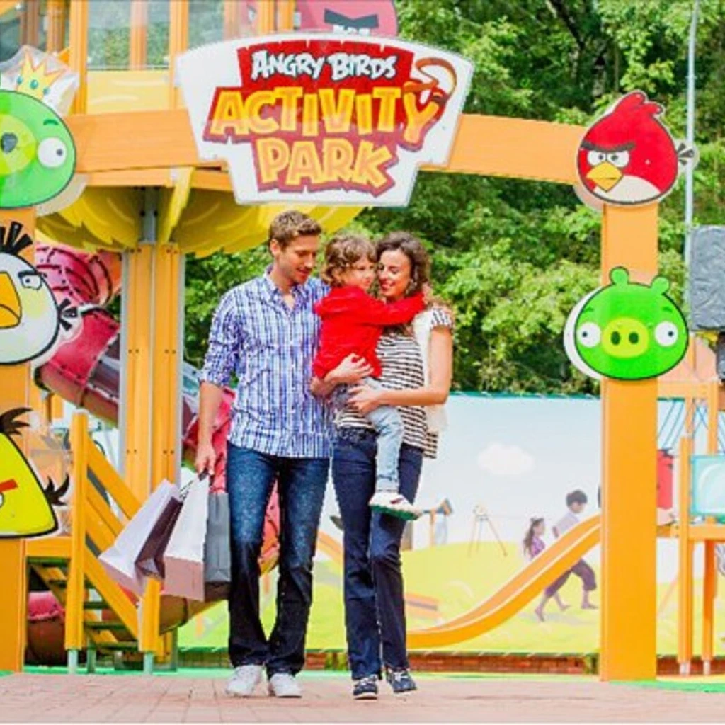 Vnukovo Outlet Village, торговый городок и парк развлечений Angry Birds рядом с аэропортом "Внуково"