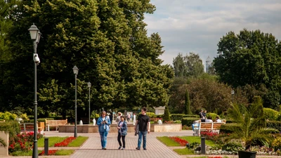 "Сокольники", парк с аттракционами, кинотеатром и пляжем