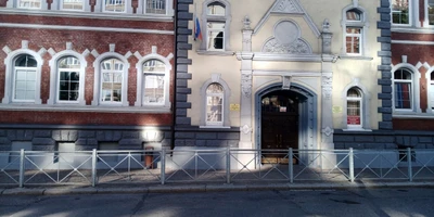 Муниципальное автономное общеобразовательное учреждение города Калининграда гимназия № 32, корпус Б (Гимназия)