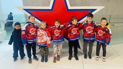 "Красная Ракета", хоккейная школа с тренировками для детей от 3 лет
