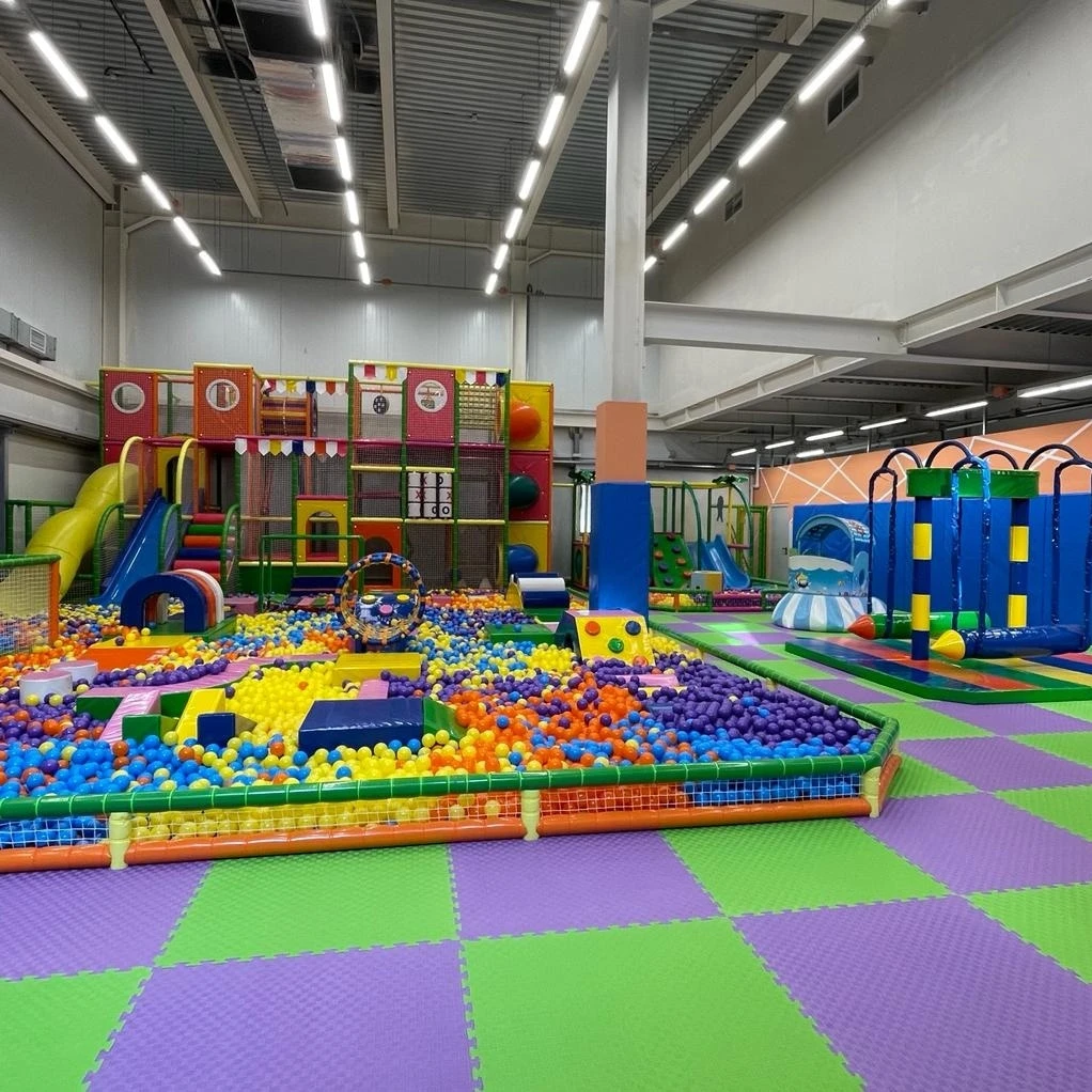 Семейный центр развлечений "HAPPY PARK" в ТЦ Столичный на 3 этаже, г. Краснотурьинск