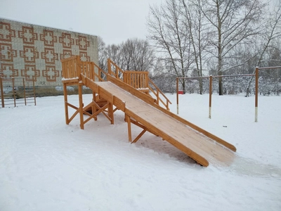 Горка для катания (Зимние развлечения)