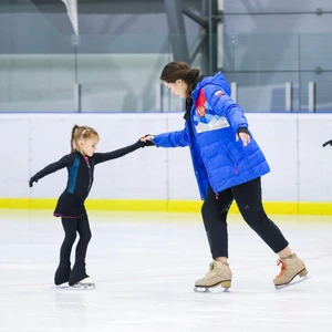 Бесплатная первая пробная тренировка в школе фигурного катания "Ilikeice"