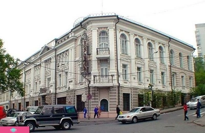 "Версаль", художественная галерея на Светланской, Владивосток 