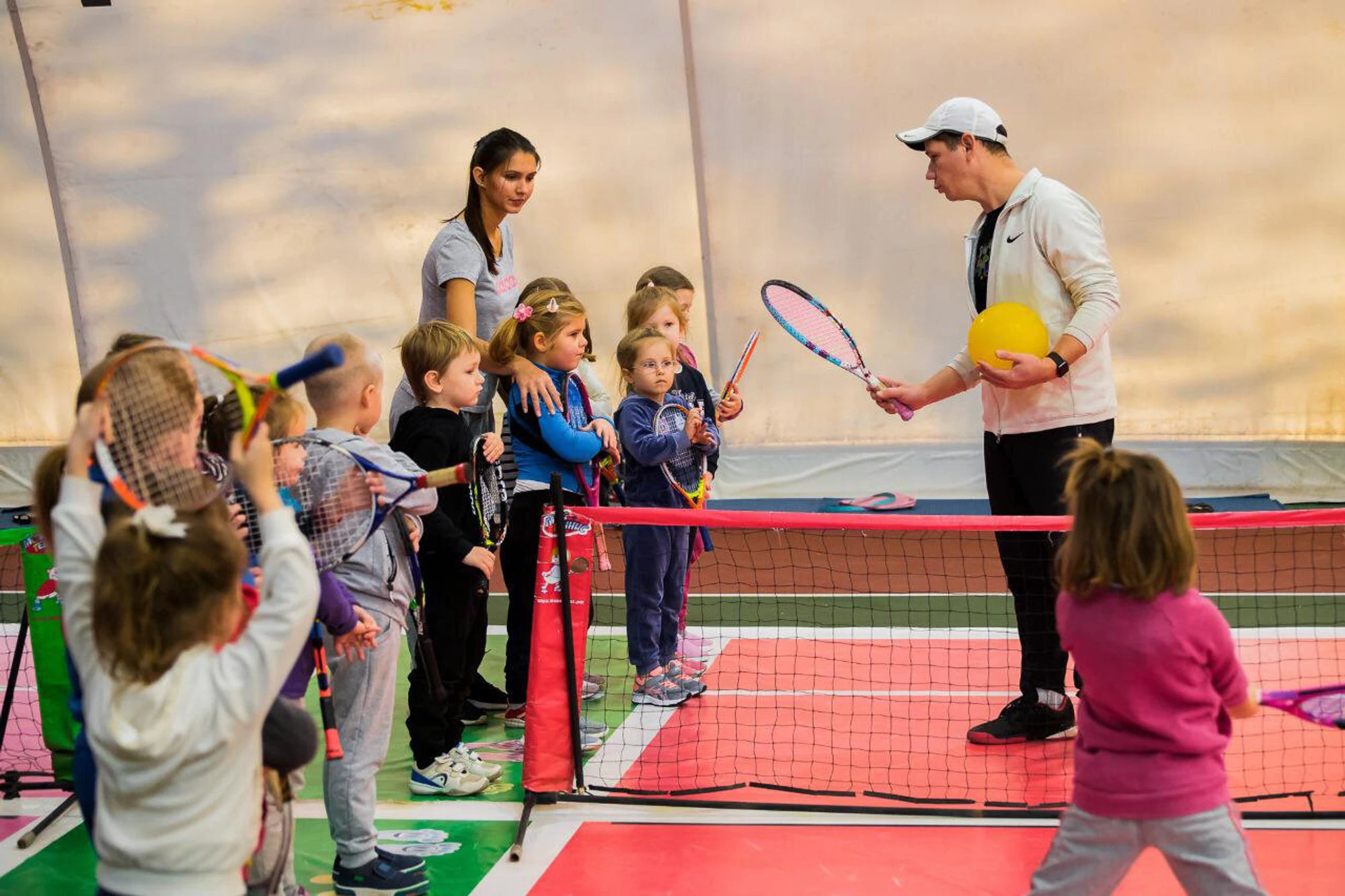 Школа тенниса Юлии Лаптевой (Теннисный клуб )