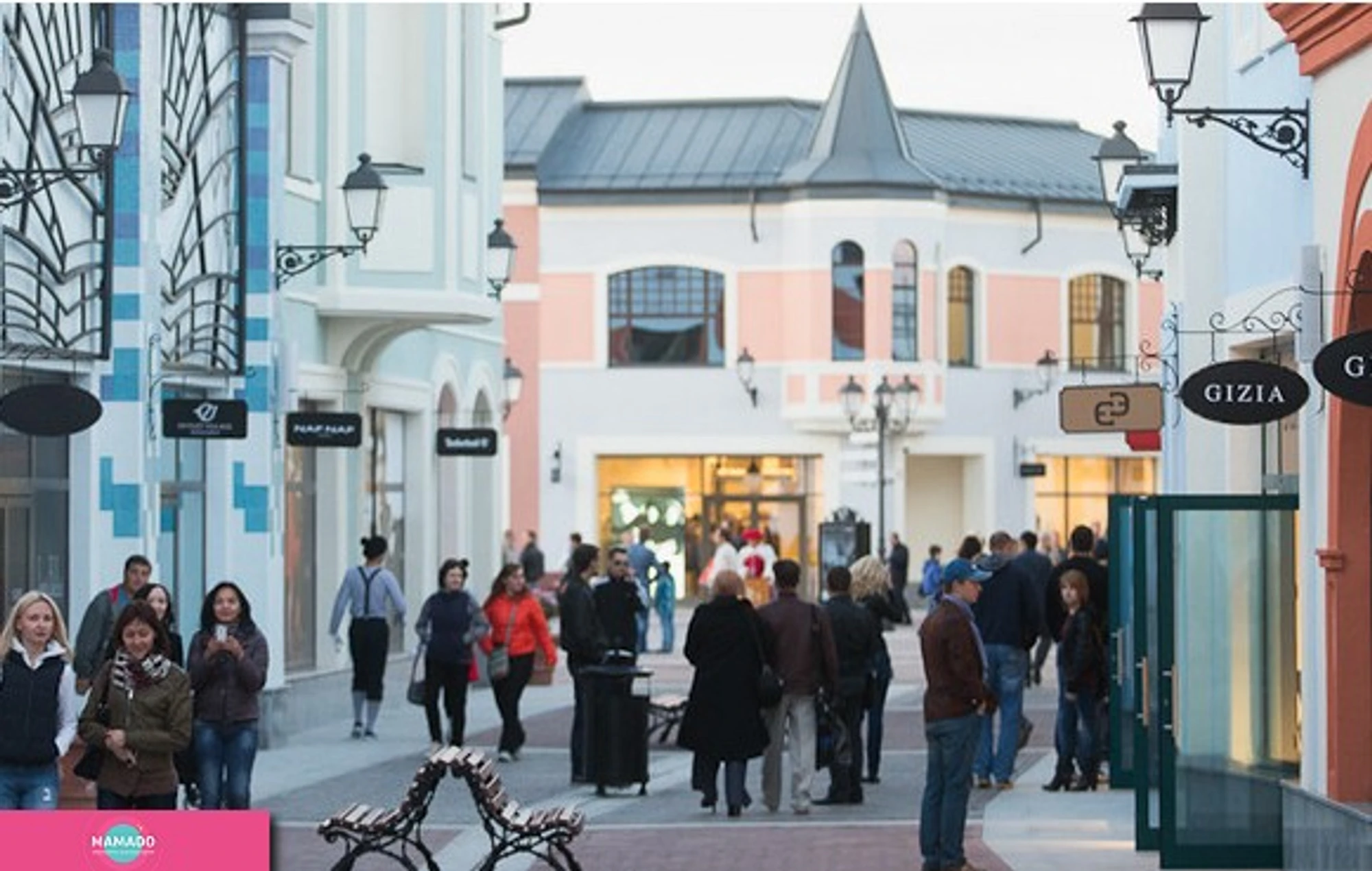 Outlet Village "Белая Дача", первый аутлет-центр в Москве 