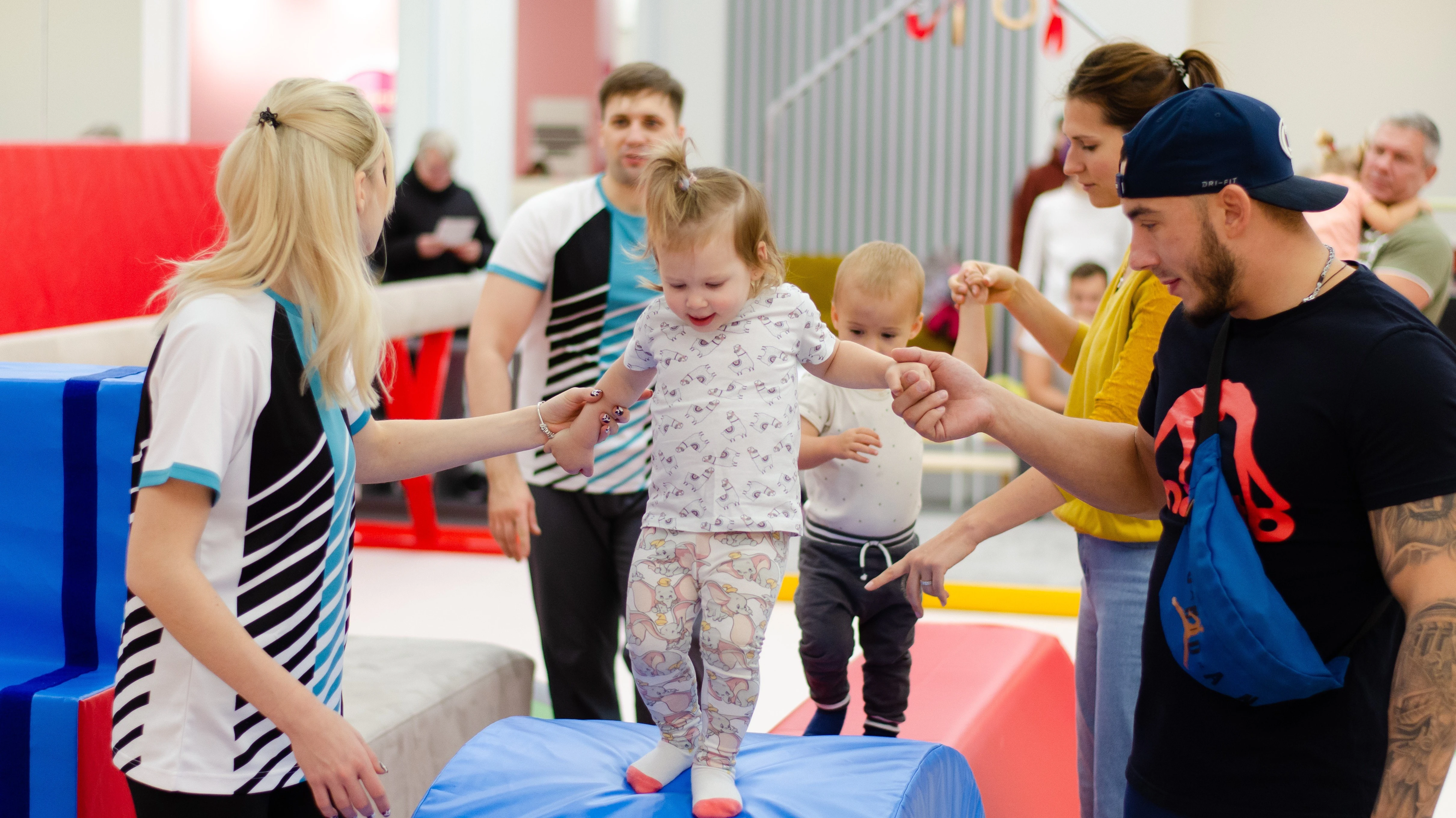"GYM FAMILY", семейные гимнастические центры