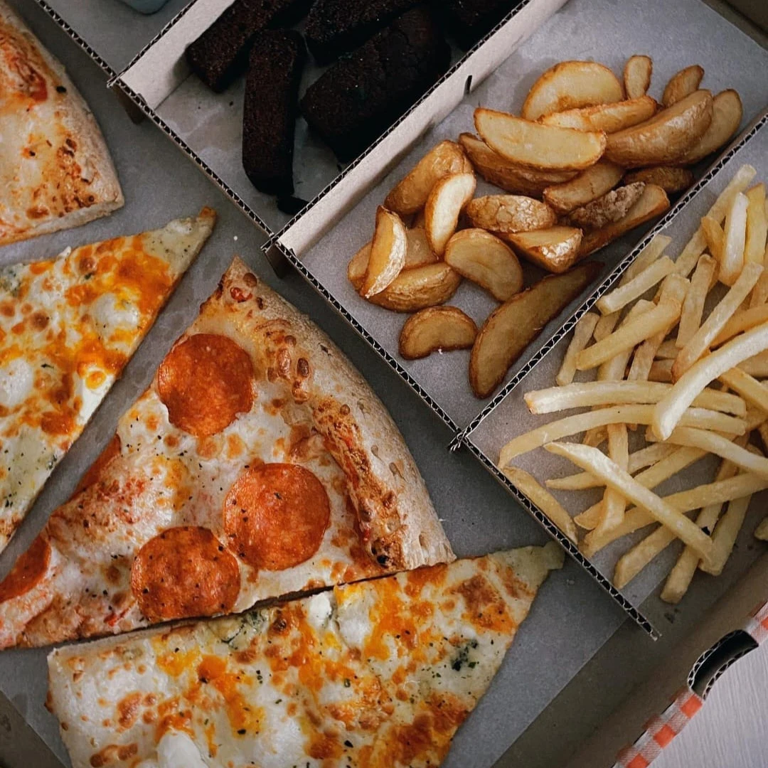 "ItalianPizza", пиццерия с детской комнатой на ул. Уральских Рабочих в Екатеринбурге