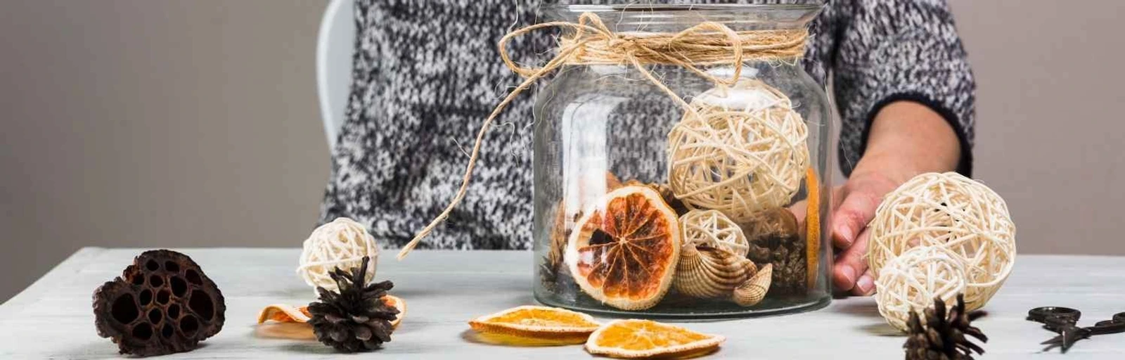 Новогоднее волшебство своими руками: ТОП-5 трендовых мастер-классов для женщин на Рождество