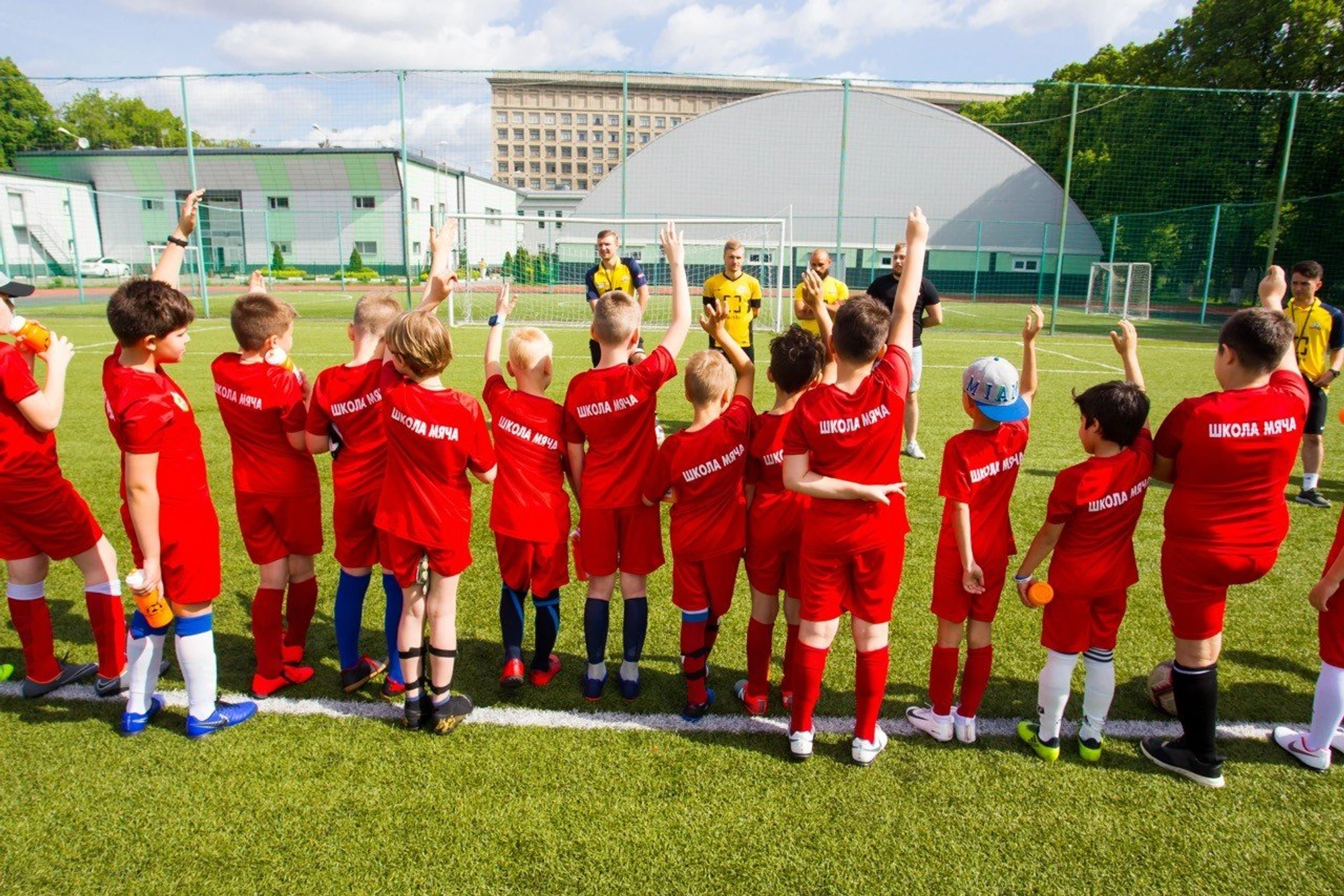 Школа мяча Ясенево - футбольная школа для детей от 4 до 14 лет