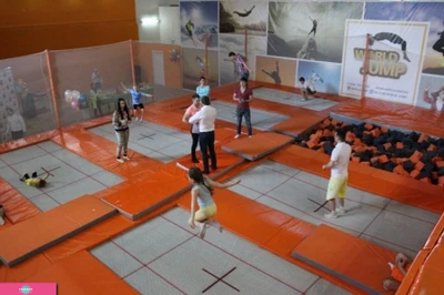 "Ворлд Джамп" (батутный центр)