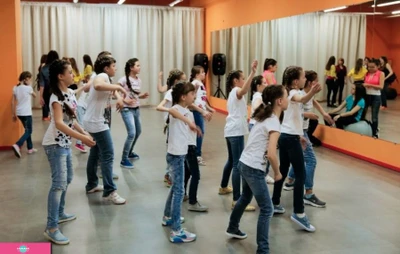 "Dance-пространство", современные танцы и фитнес для детей от 3 лет и взрослых в ТРЦ "Акварель", Волгоград 