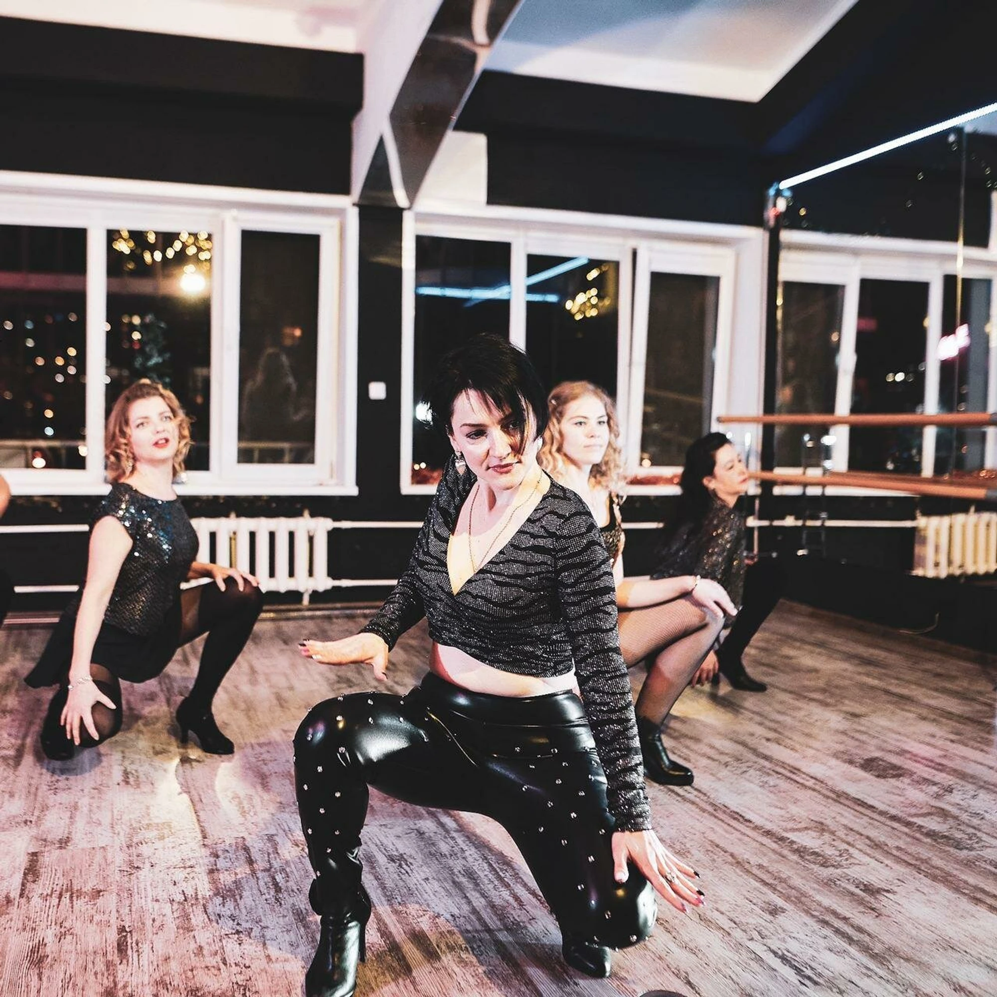 Manifest dance loft (Школа танцев )