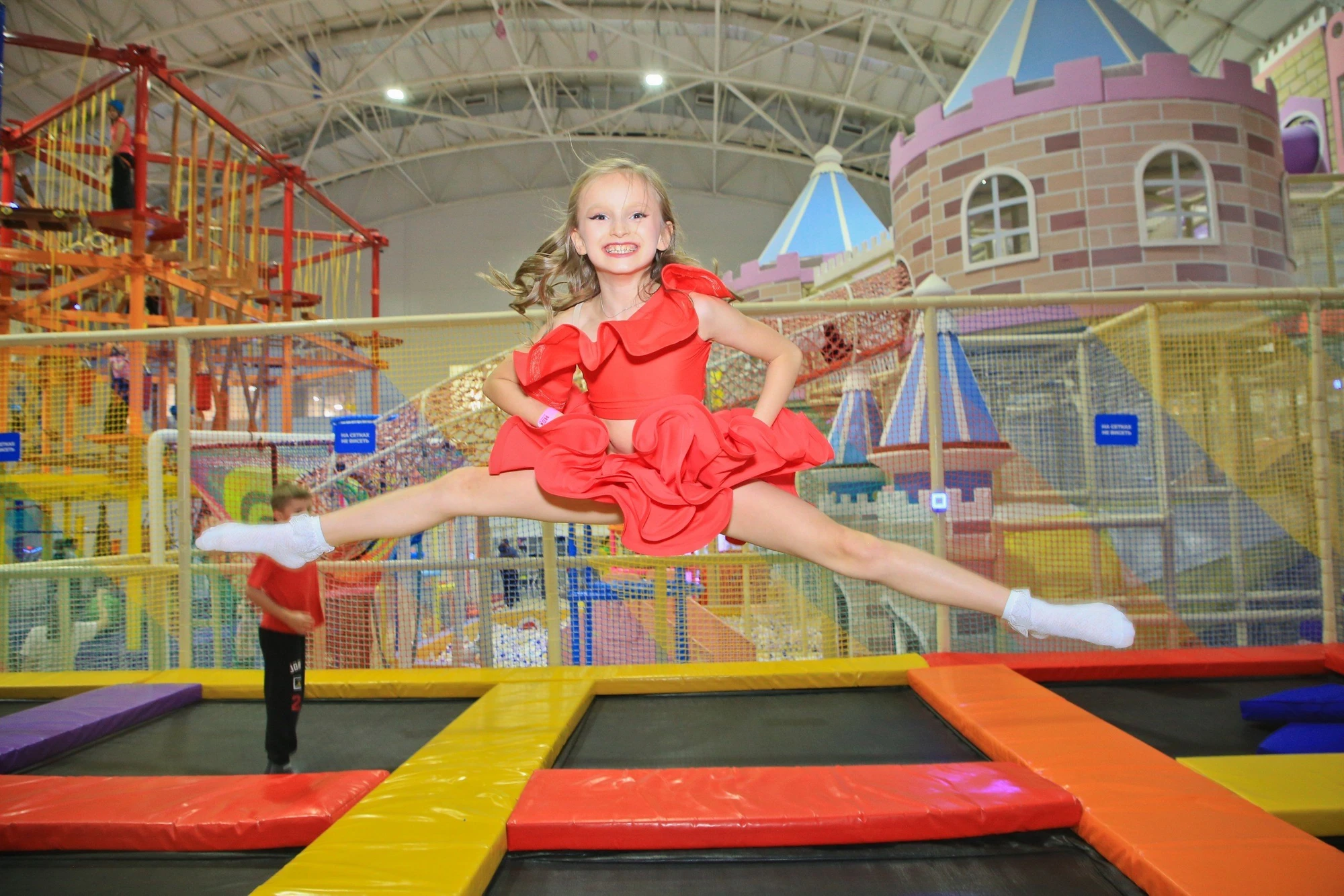 Каникулы в спортивно-игровом центре «Небо»: скидка 20% + бесплатные активности!