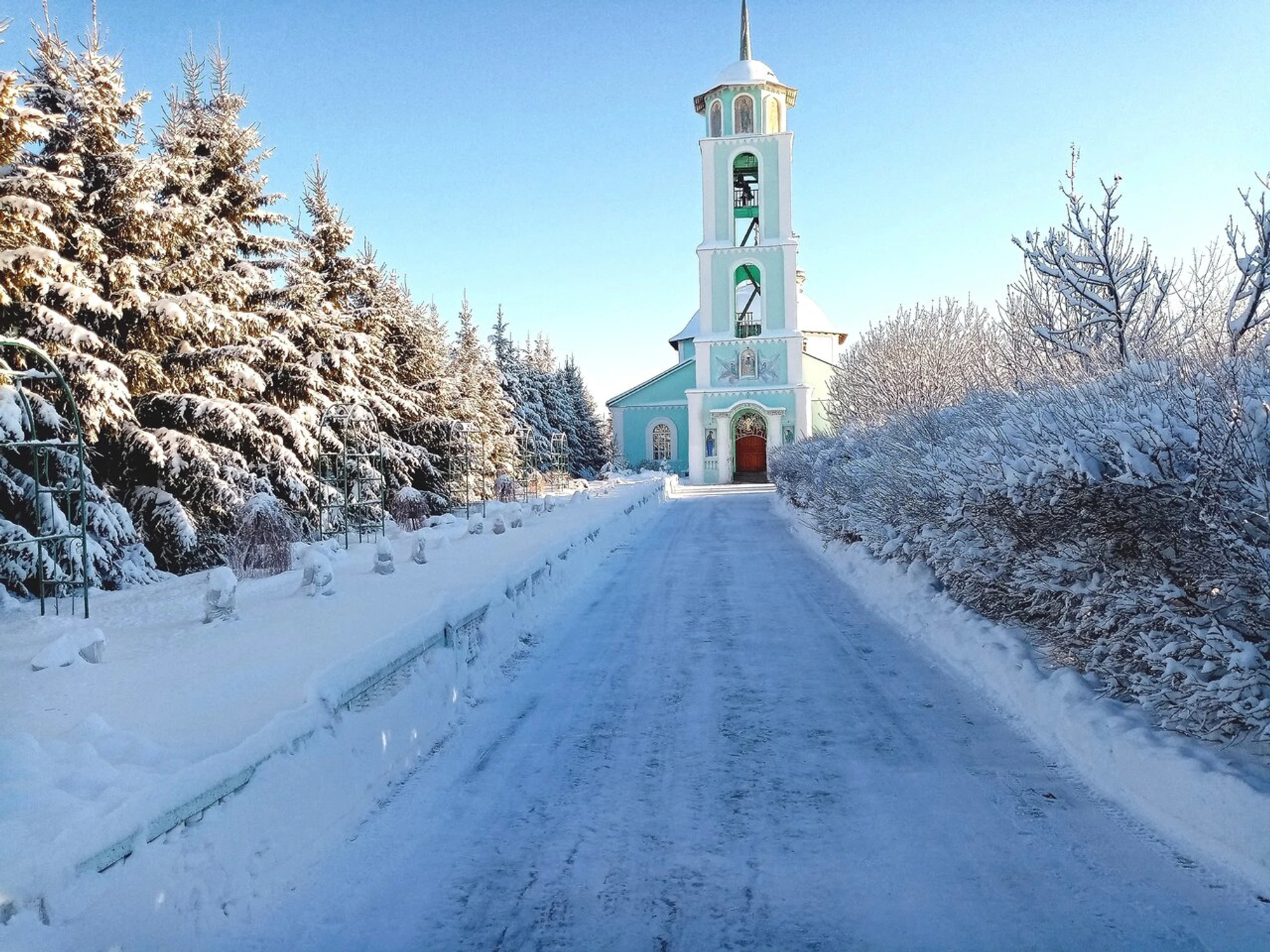 Церковь Троицы Живоначальной в Кантаурово (Православный храм)