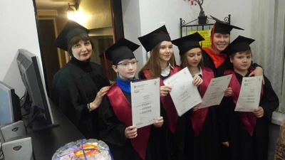 Языковая школа Zzz (Дополнительное образование )