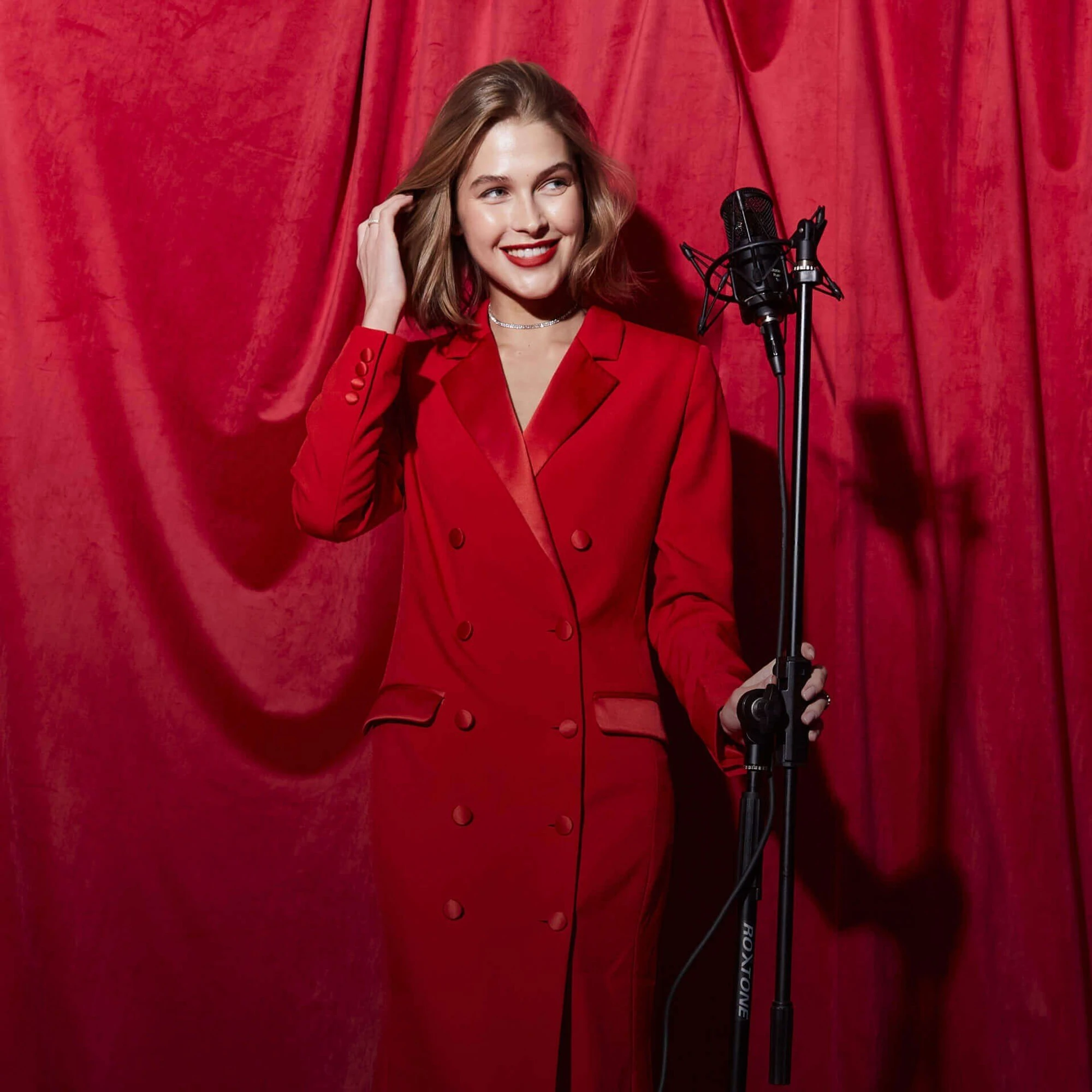 Пробный урок со скидкой в современной вокальной школе "Prosvet music"